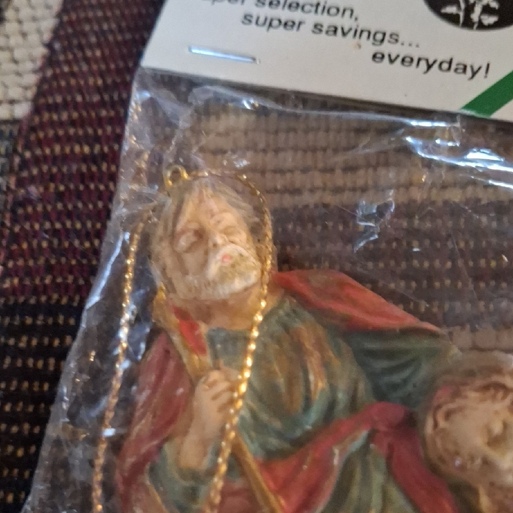 Classic Nativity Ornament Set — Multicolor Holiday Decoration - Picture 4 of 8